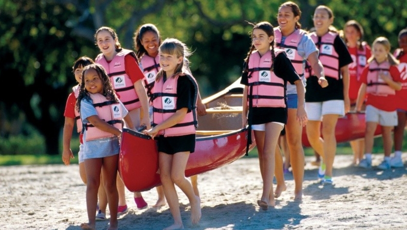 canoeing image canoeing image